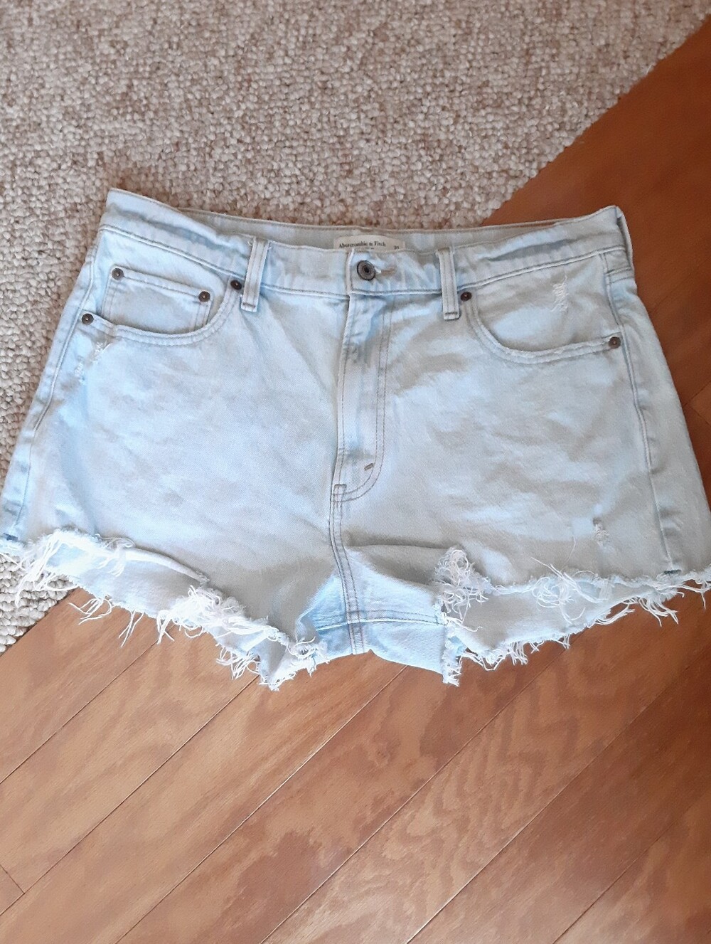 Abercrombie & Fitch The Mom High Rise Shorts size 31